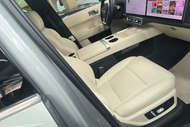 Used Li Auto L8 2023 Pro Model Right Front Seat