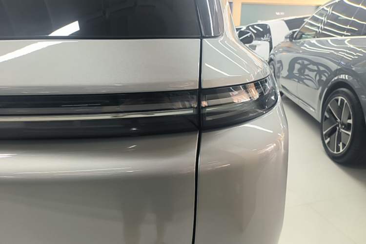 Used Li Auto L8 2023 Pro Model Right Rear Taillight