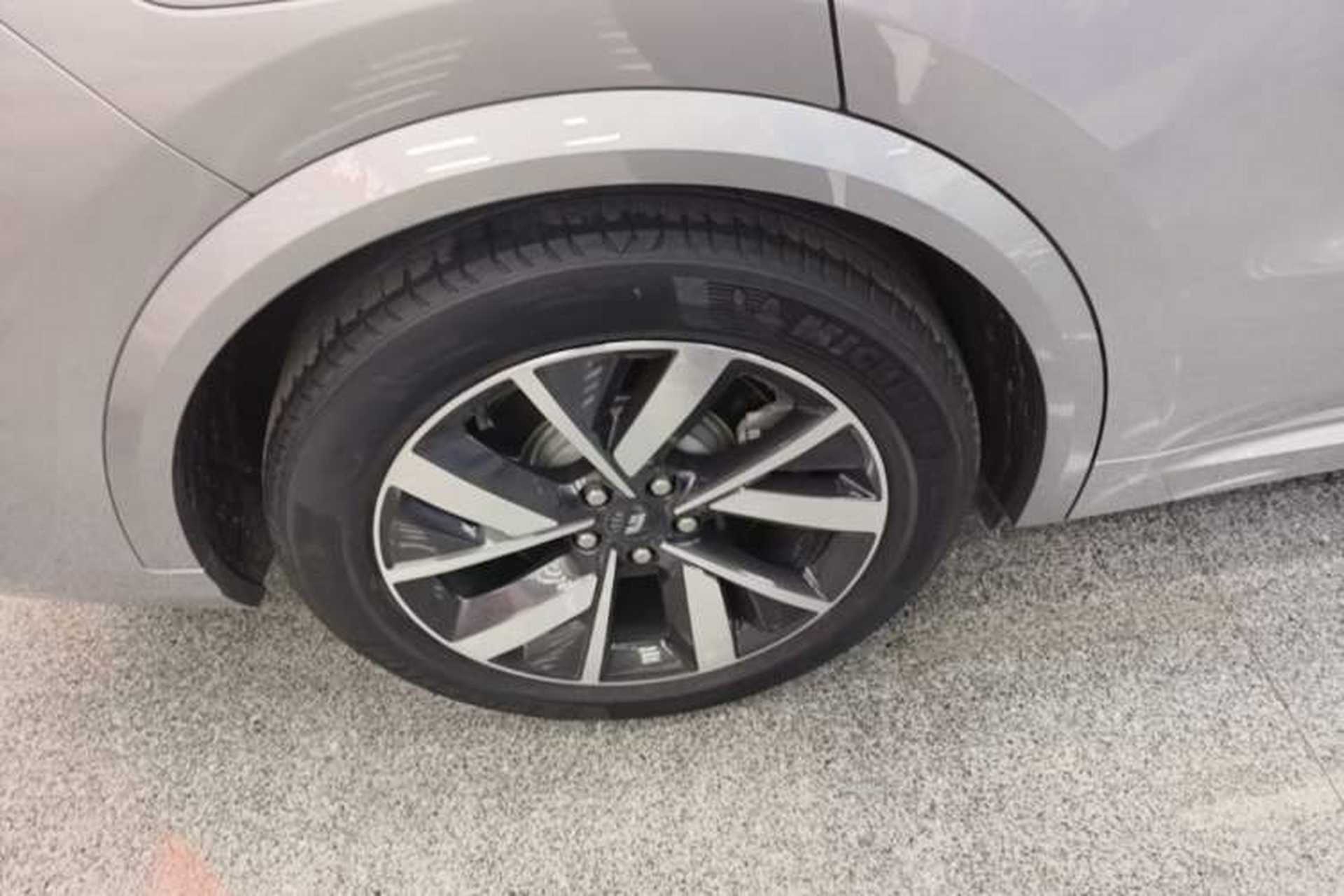 Used Li Auto L8 2023 Pro Model Right Rear Wheel Hub