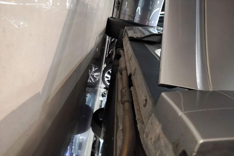 Used Li Auto L8 2023 Pro Model Right Side Sill