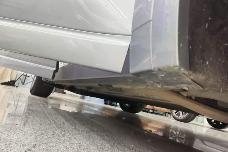 Used Li Auto L8 2023 Pro Model Right Side Sill