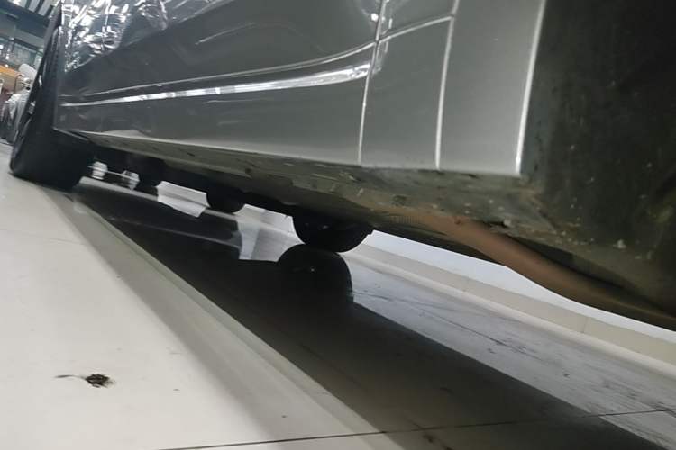 Used Li Auto L8 2023 Pro Model Right Side Sill