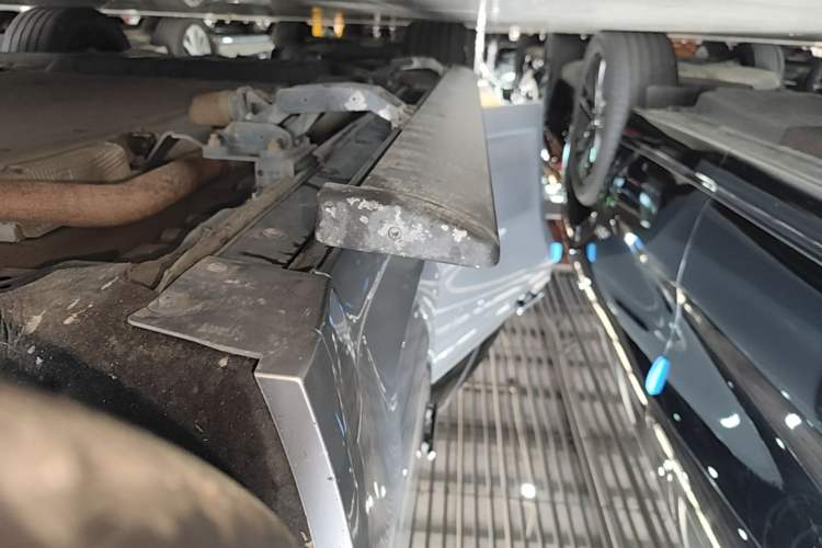 Used Li Auto L8 2023 Pro Model Right Side Sill