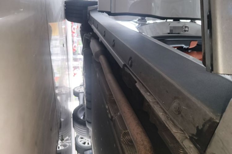 Used Li Auto L8 2023 Pro Model Right Side Sill