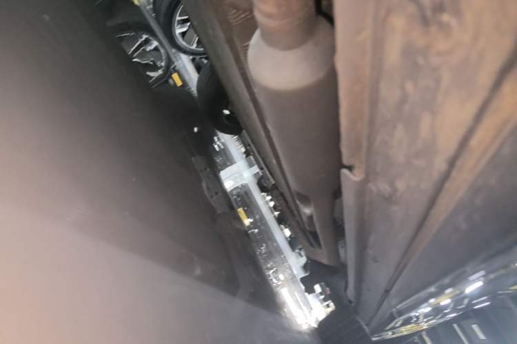 Used Li Auto L8 2023 Pro Model Right Side Sill