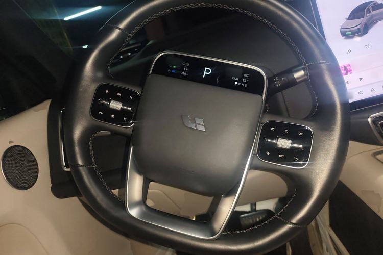 Used Li Auto L8 2023 Pro Model Steering Wheel