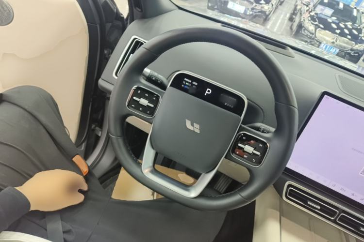 Used Li Auto L8 2023 Pro Model Steering Wheel