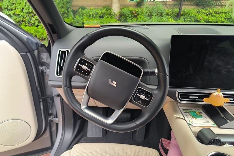 Used Li Auto L8 2023 Pro Model Steering Wheel