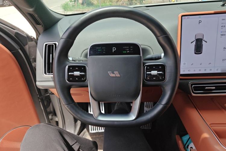 Used Li Auto L8 2023 Pro Model Steering Wheel