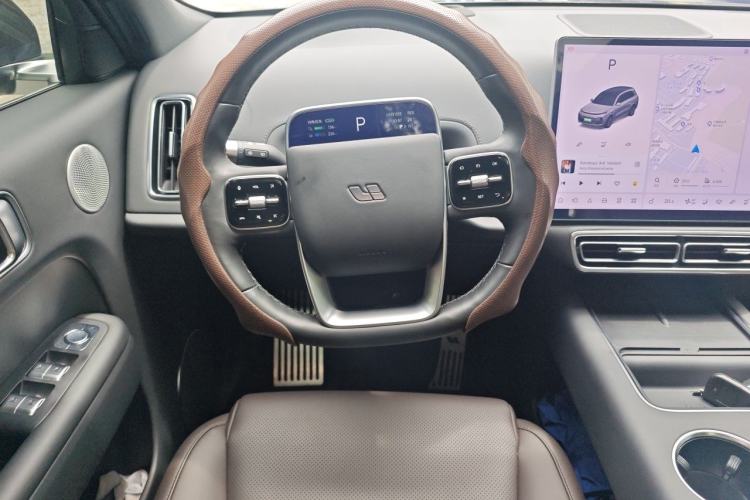 Used Li Auto L8 2023 Pro Model Steering Wheel