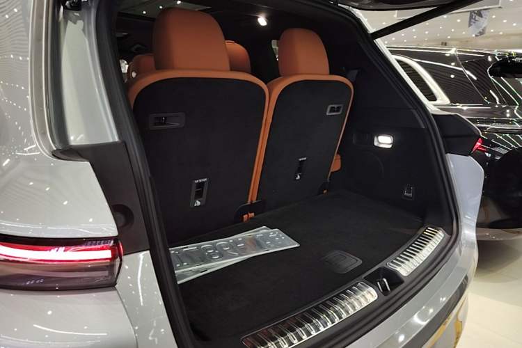 Used Li Auto L8 2023 Pro Model Trunk