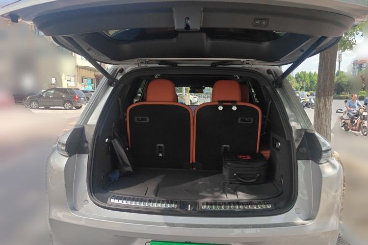 Used Li Auto L8 2023 Air model Trunk
