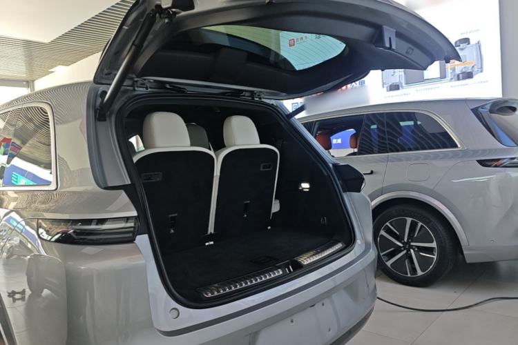 Used Li Auto L8 2023 Pro Model Trunk