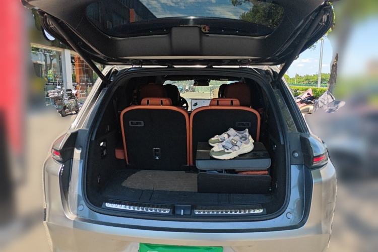 Used Li Auto L8 2023 Pro Model Trunk