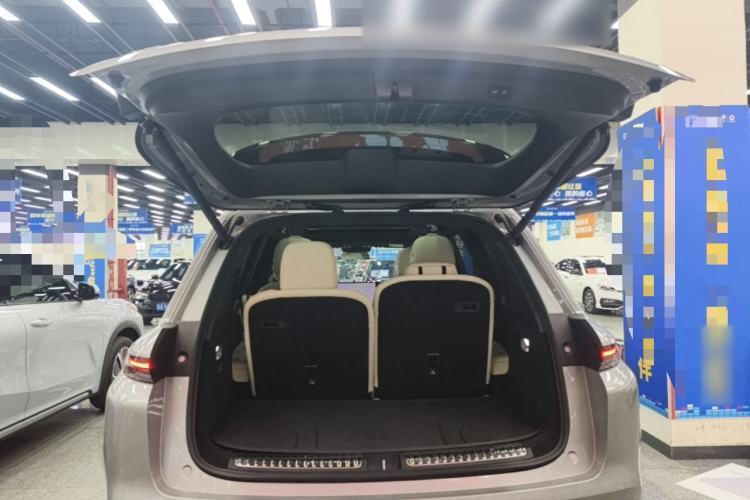 Used Li Auto L8 2023 Pro Model Trunk