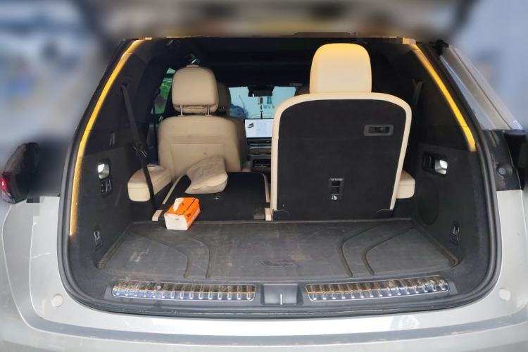 Used Li Auto L8 2023 Pro Model Trunk