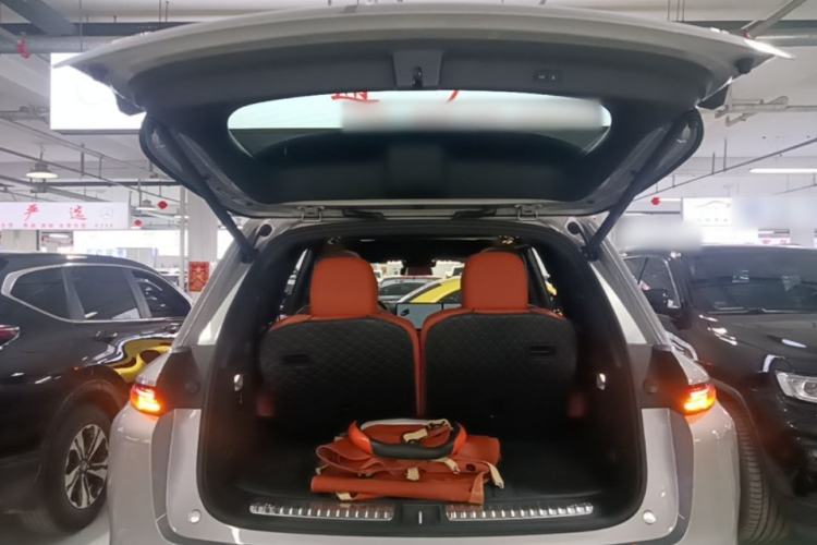 Used Li Auto L8 2023 Air model Trunk