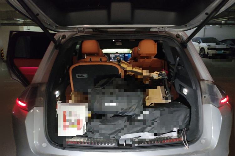 Used Li Auto L8 2023 Pro Model Trunk