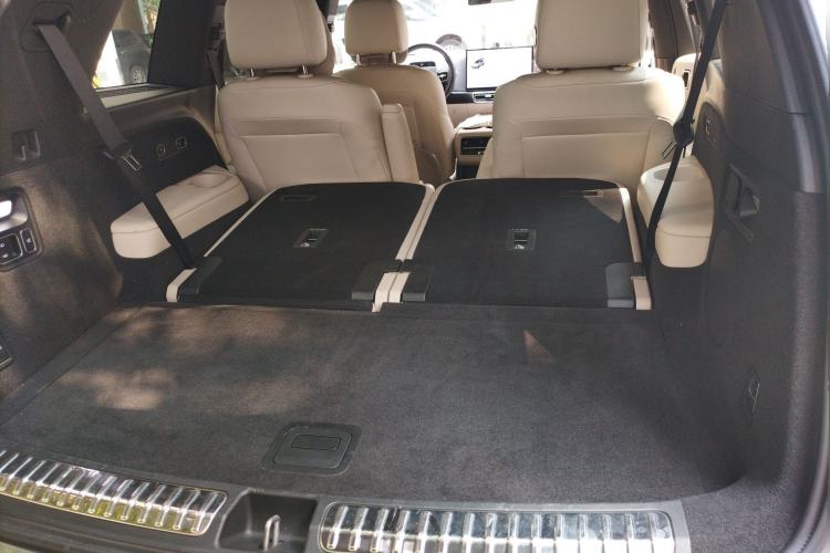 Used Li Auto L8 2023 Pro Model Trunk