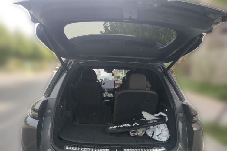 Used Li Auto L8 2023 Pro Model Trunk