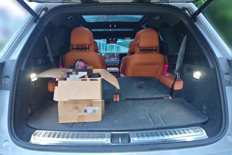 Used Li Auto L8 2023 Air model Trunk