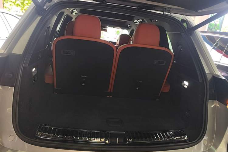 Used Li Auto L8 2023 Pro Model Trunk