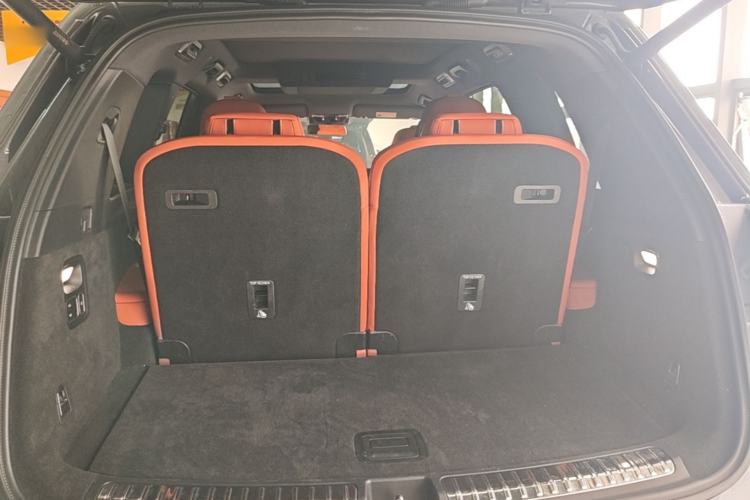 Used Li Auto L8 2023 Pro Model Trunk
