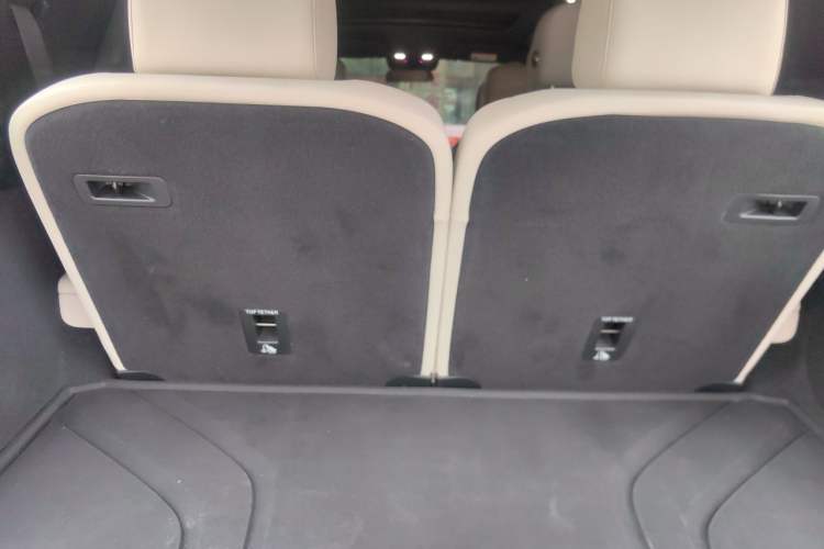 Used Li Auto L8 2023 Pro Model Trunk