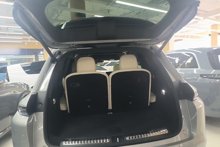 Used Li Auto L8 2023 Pro Model Trunk