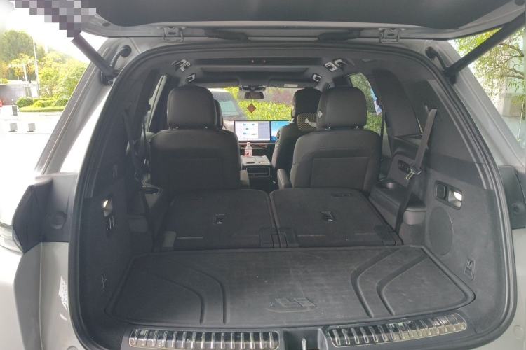 Used Li Auto L8 2023 Pro Model Trunk