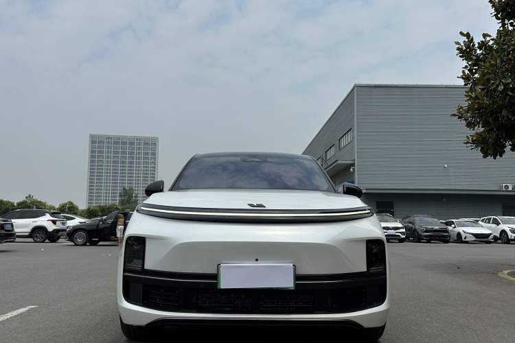 Used Li Auto L8 2023 Air model Exterior 4
