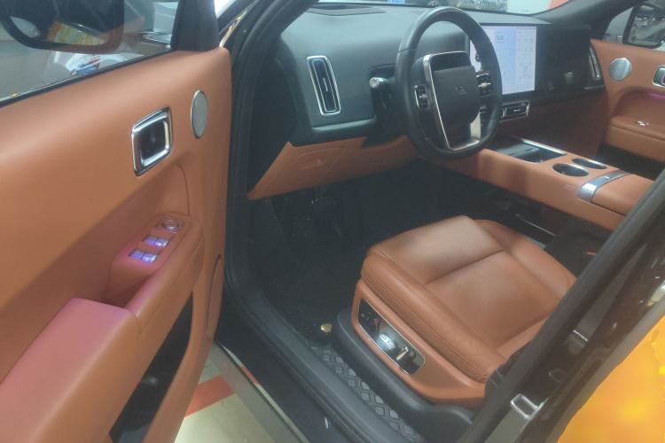 Used Li Auto L8 2023 Pro Model Interior 3