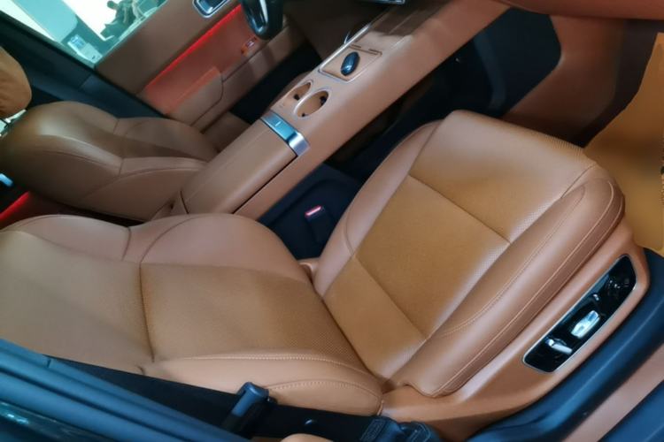 Used Li Auto L8 2023 Pro Model Right Front Seat