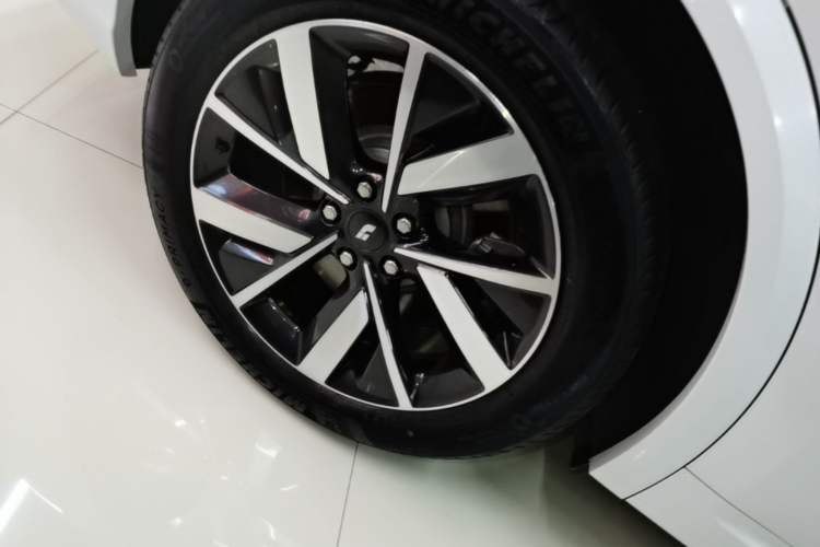Used Li Auto L8 2023 Pro Model Right Rear Wheel Hub
