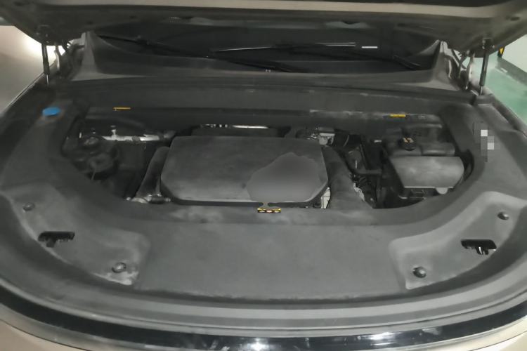 Used Li Auto L8 2023 Pro Model Engine Bay