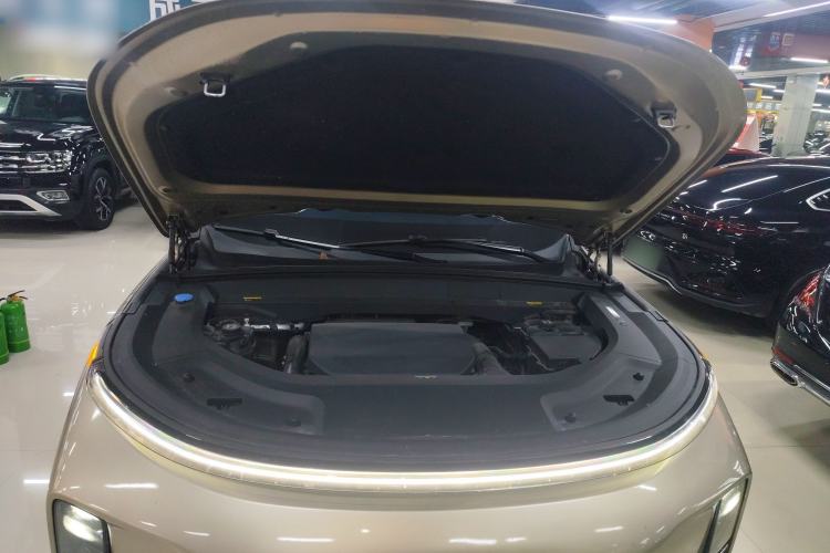 Used Li Auto L8 2023 Max model Engine Bay