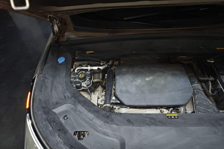 Used Li Auto L8 2023 Pro Model Engine Bay Right