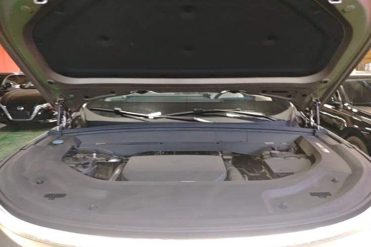Used Li Auto L8 2023 Max model Engine Bay