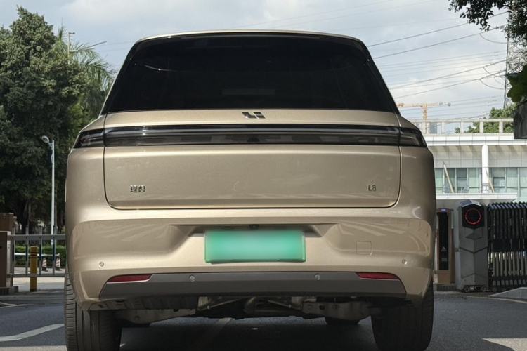 Used Li Auto L8 2023 Pro Model Exterior 2
