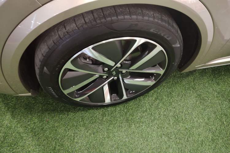 Used Li Auto L8 2023 Max model Exterior 7