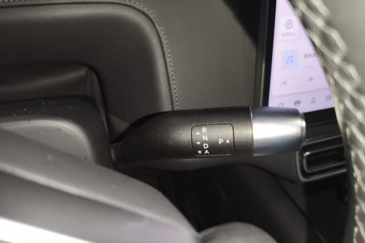 Used Li Auto L8 2023 Pro Model Gear Lever