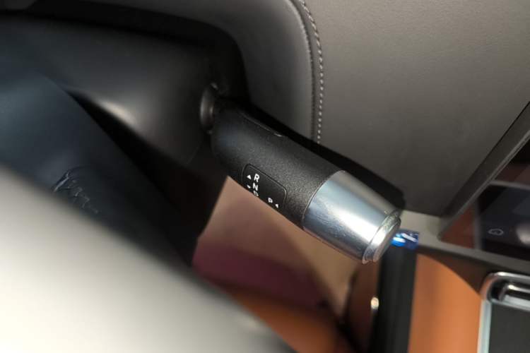 Used Li Auto L8 2023 Pro Model Gear Lever