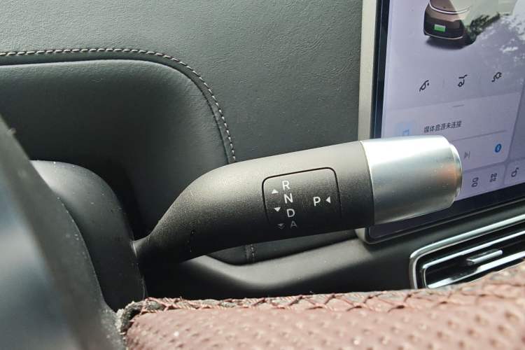 Used Li Auto L8 2023 Pro Model Gear Lever