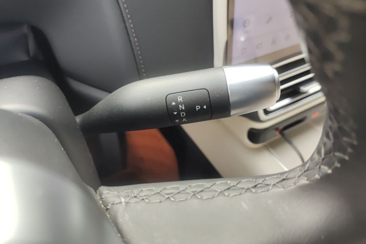Used Li Auto L8 2023 Pro Model Gear Lever