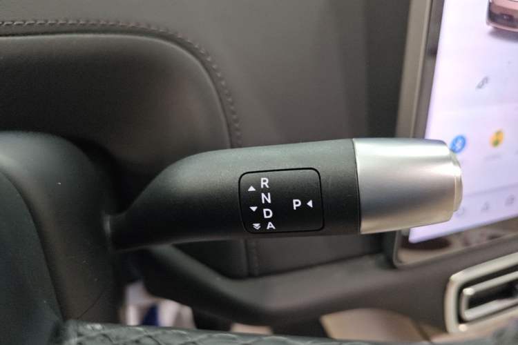Used Li Auto L8 2023 Pro Model Gear Lever