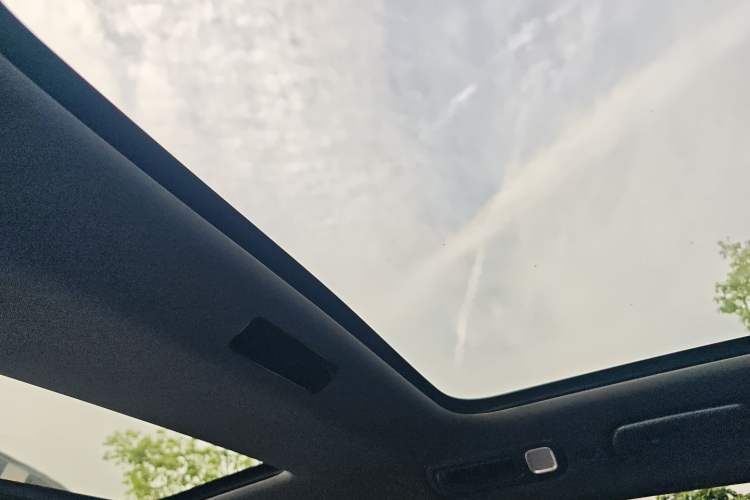 Used Li Auto L8 2023 Pro Model Headliner
