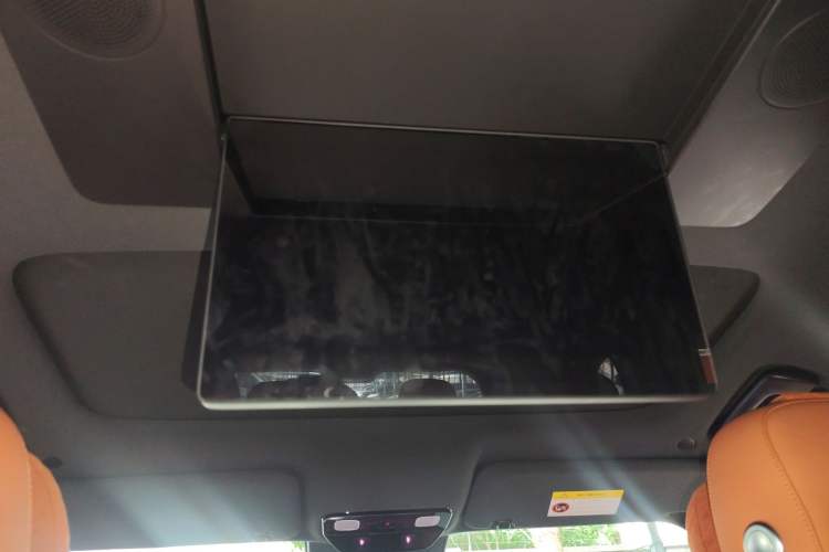 Used Li Auto L8 2023 Max model Headliner