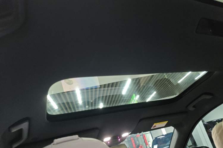 Used Li Auto L8 2023 Pro Model Headliner