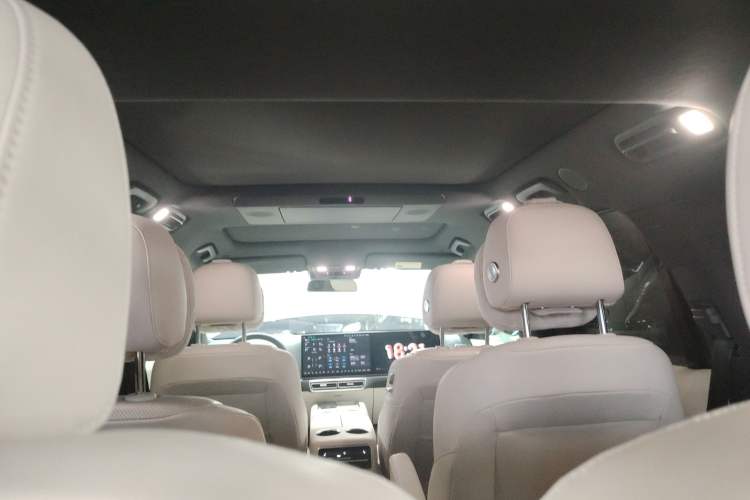 Used Li Auto L8 2023 Max model Headliner