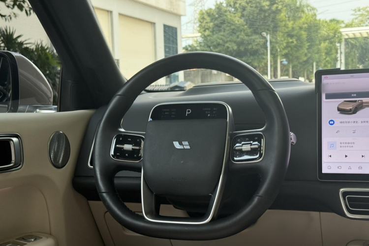 Used Li Auto L8 2023 Pro Model Interior 2